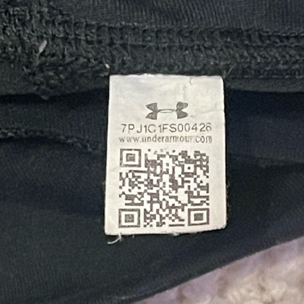 Under Armour Women's Black Leggings/Yoga Pants - Picture 5 of 5